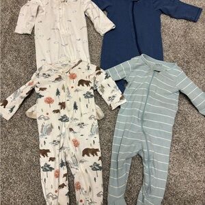 Carter's Cozy Footies Set